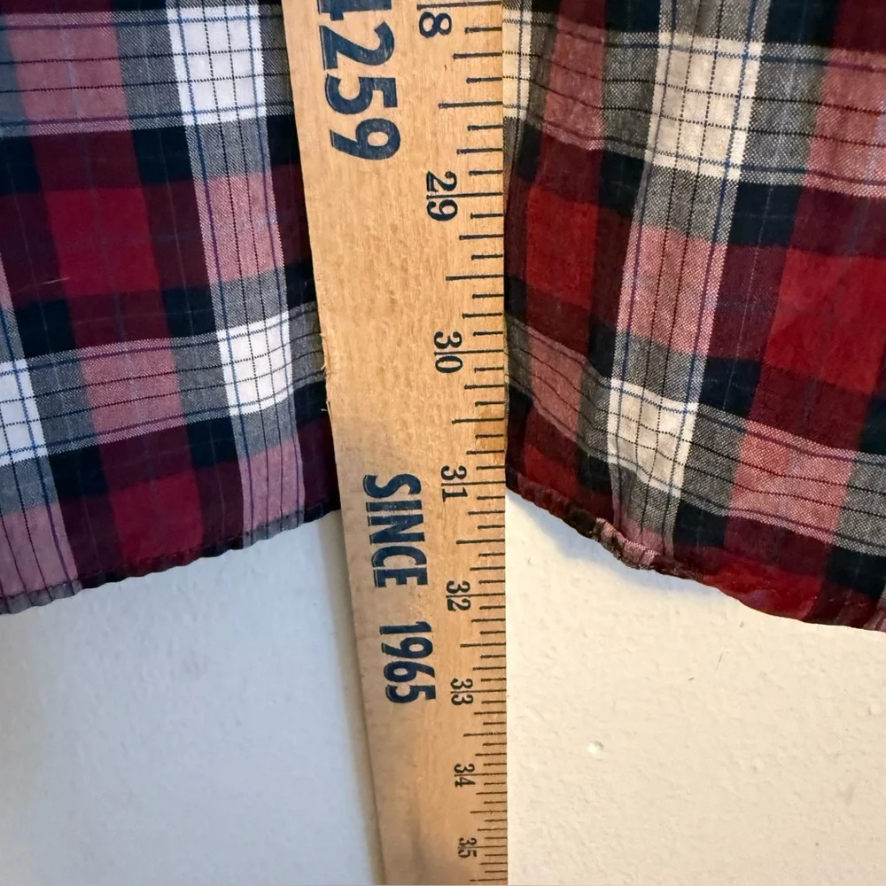 J. Crew Red and Black Plaid‎ Men's Shirt Size XL Plain Button Down LongSleeve